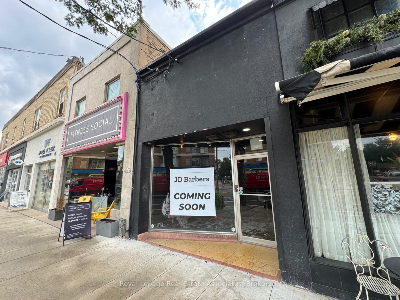 424 Eglinton