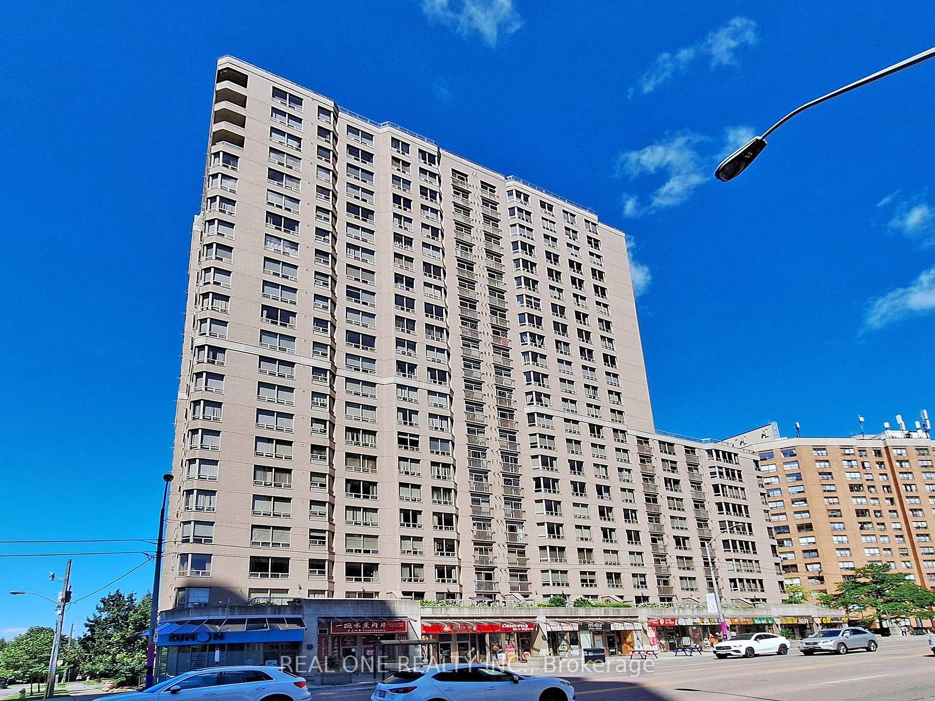 5418 Yonge