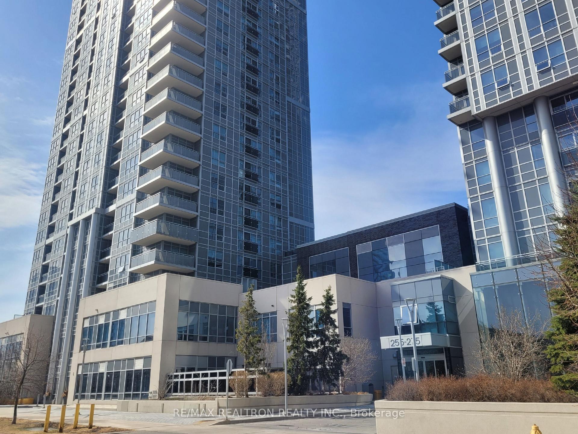 275 Village Green