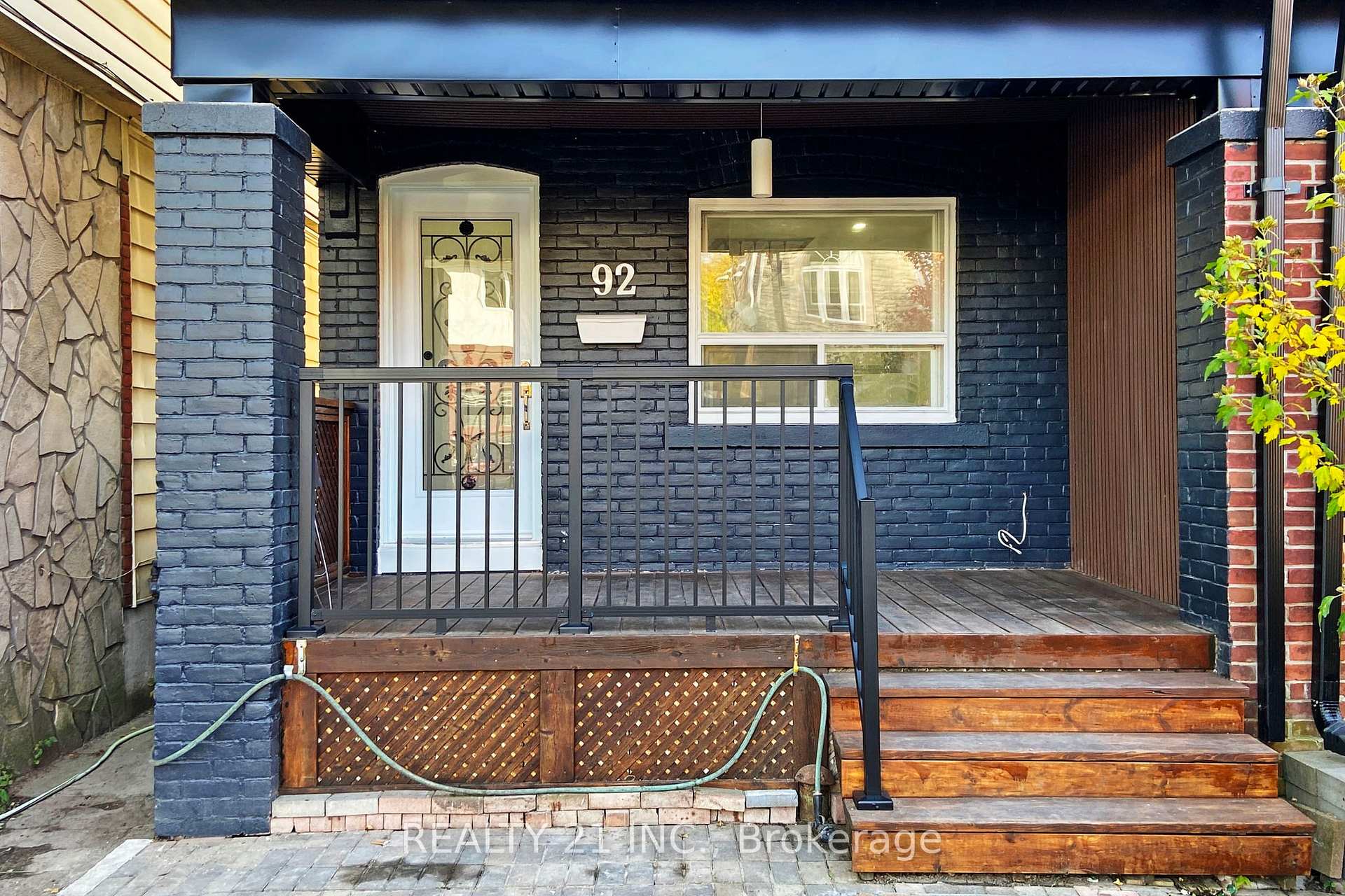 92 King Edward Ave