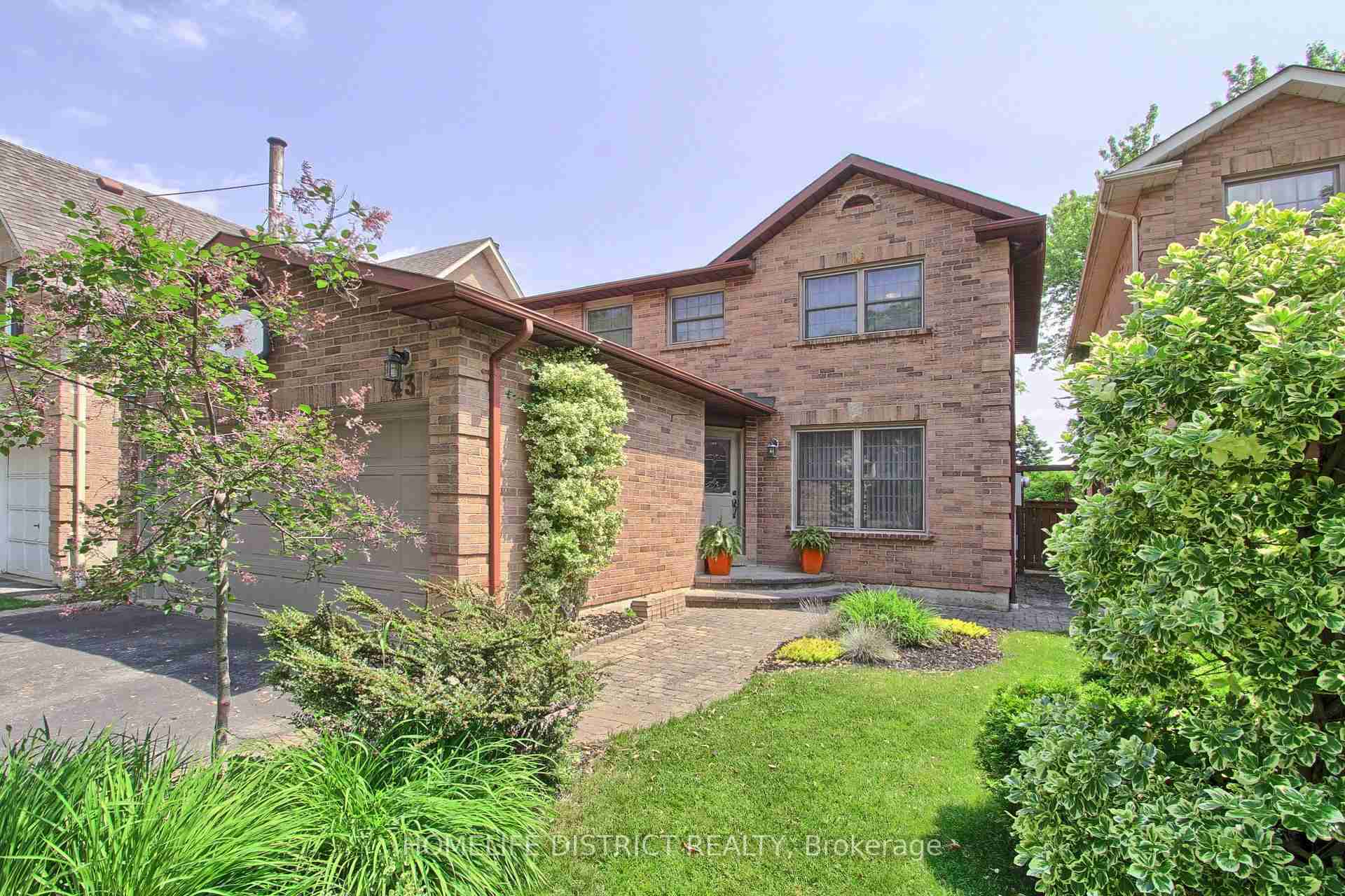 43 Daniels Ajax - Property Image