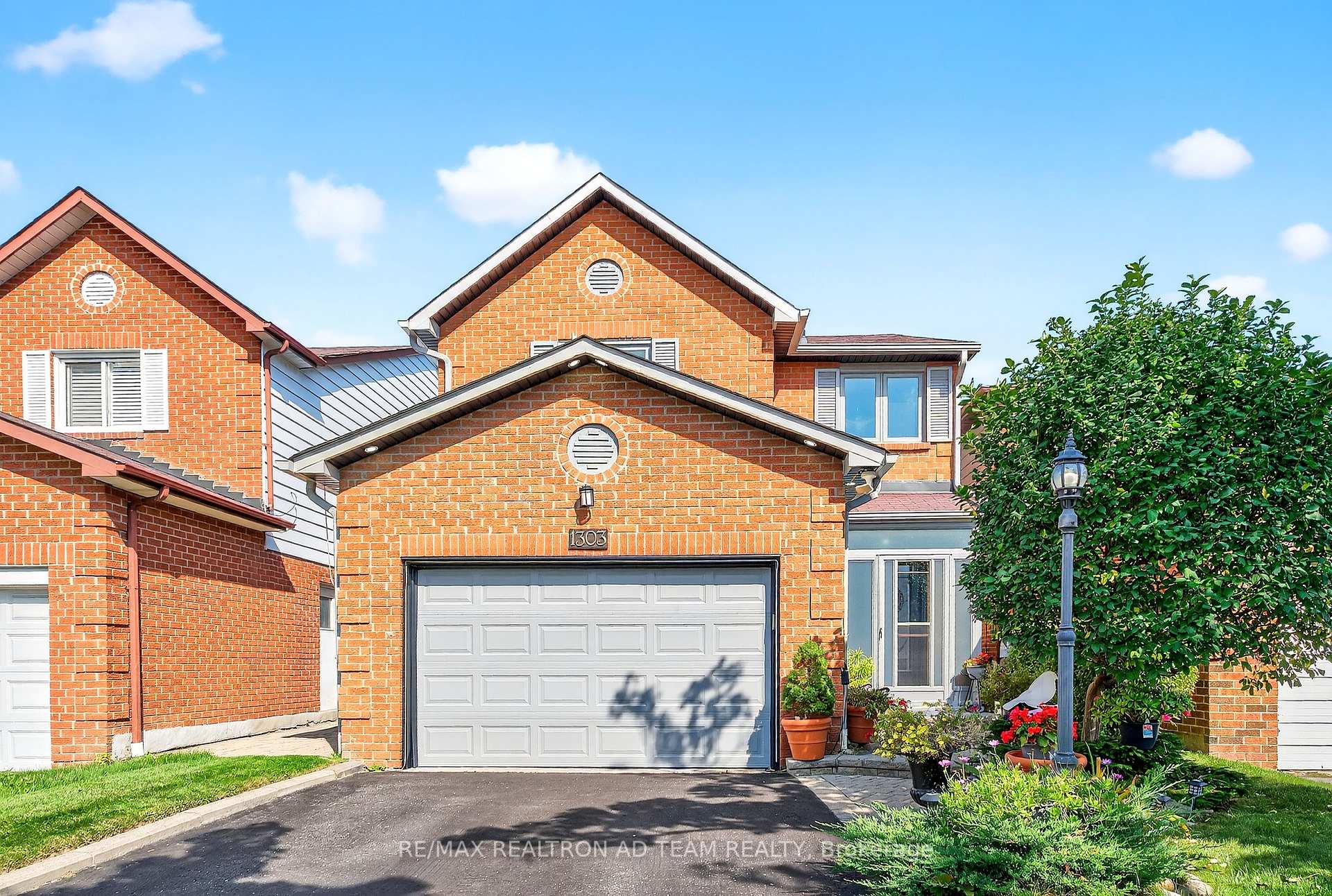1303 Redwood