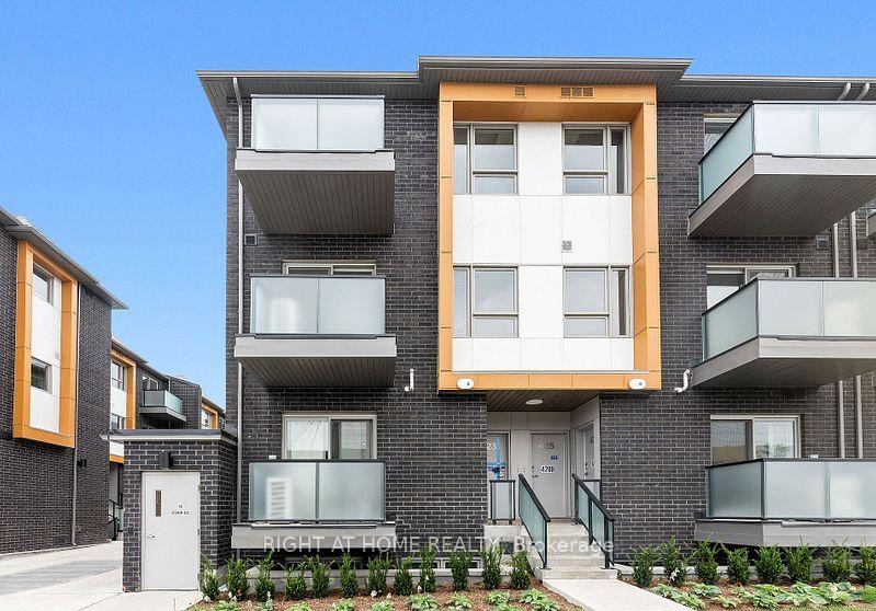 2789 Eglinton