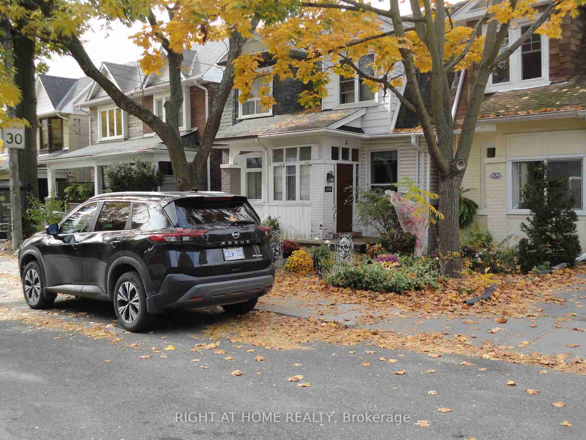 280 Kenilworth Toronto E02 - Property Image