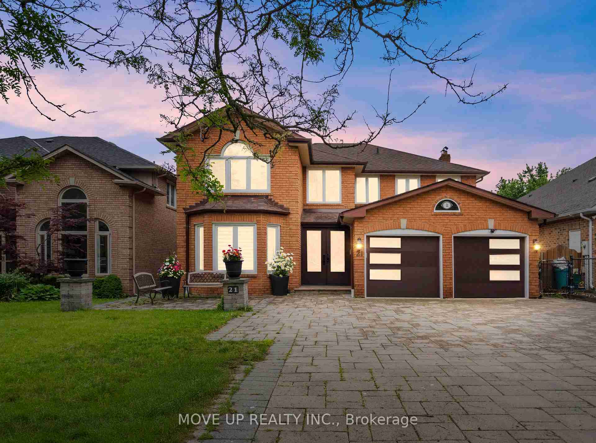 21 Gaby Richmond Hill - Property Image