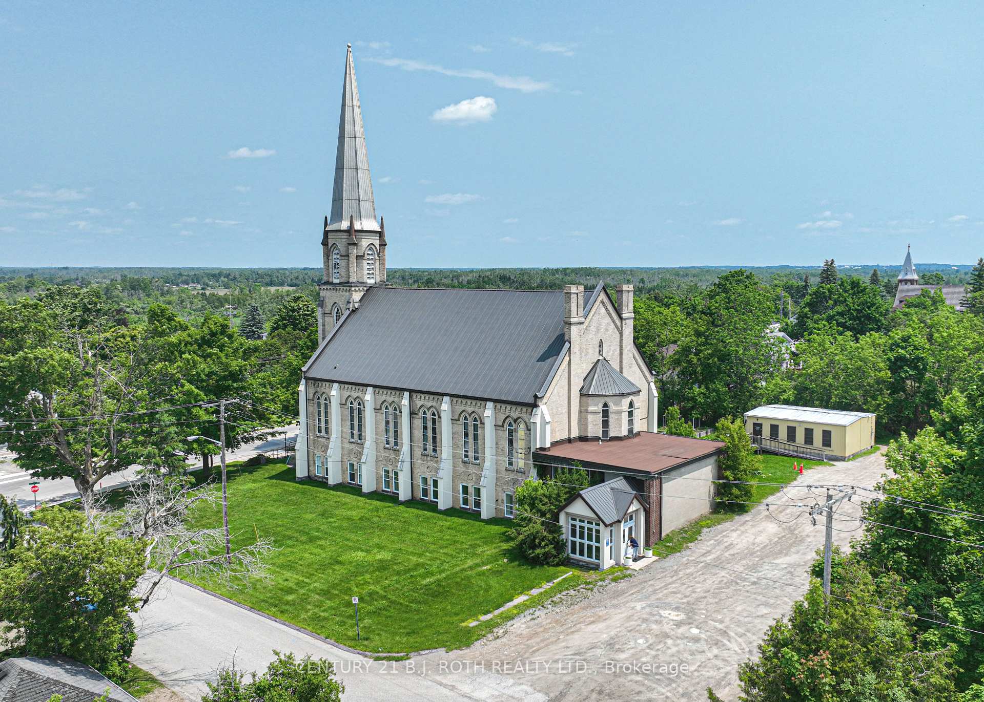 523 Simcoe
