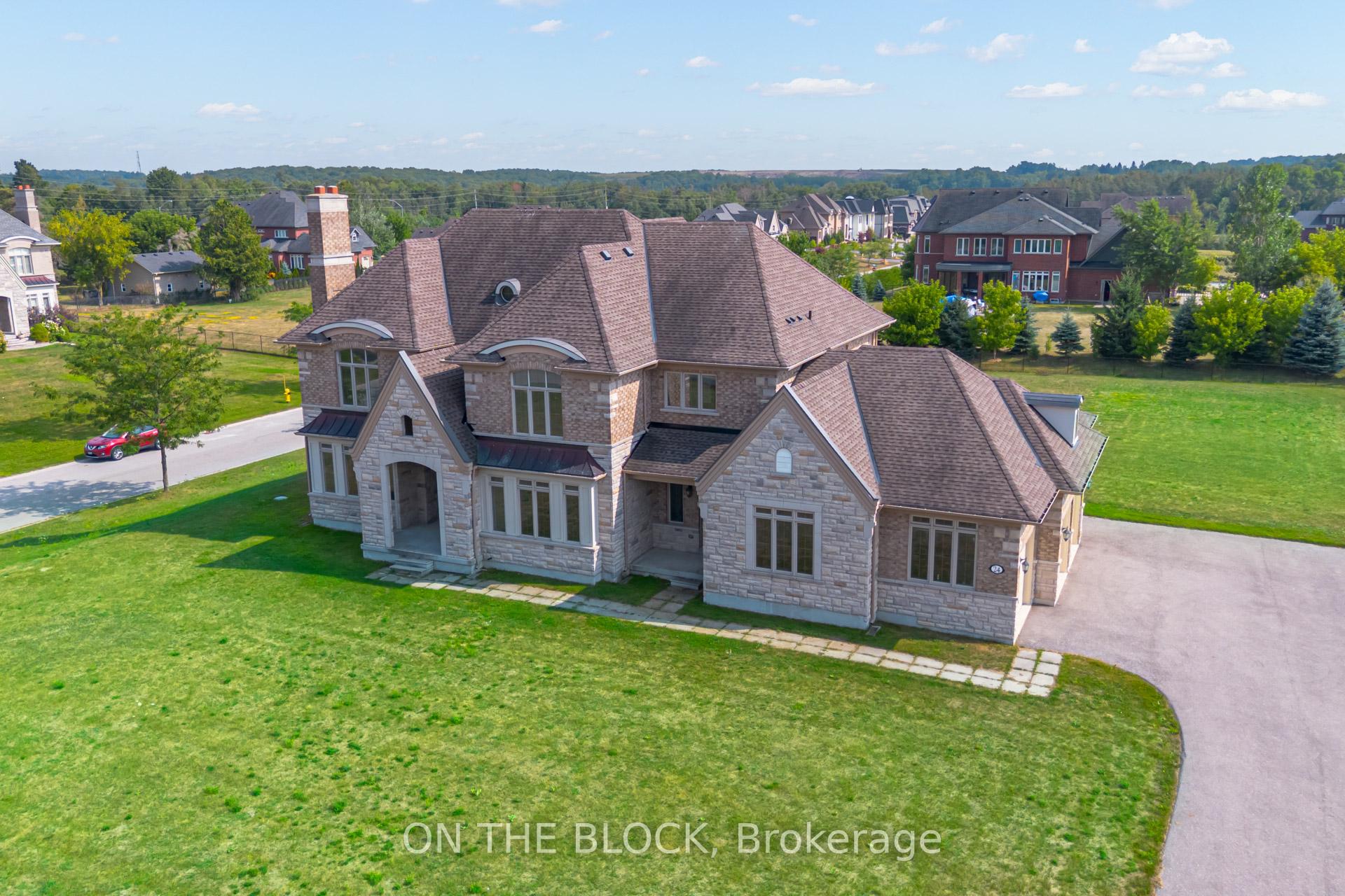 24 Whitewood