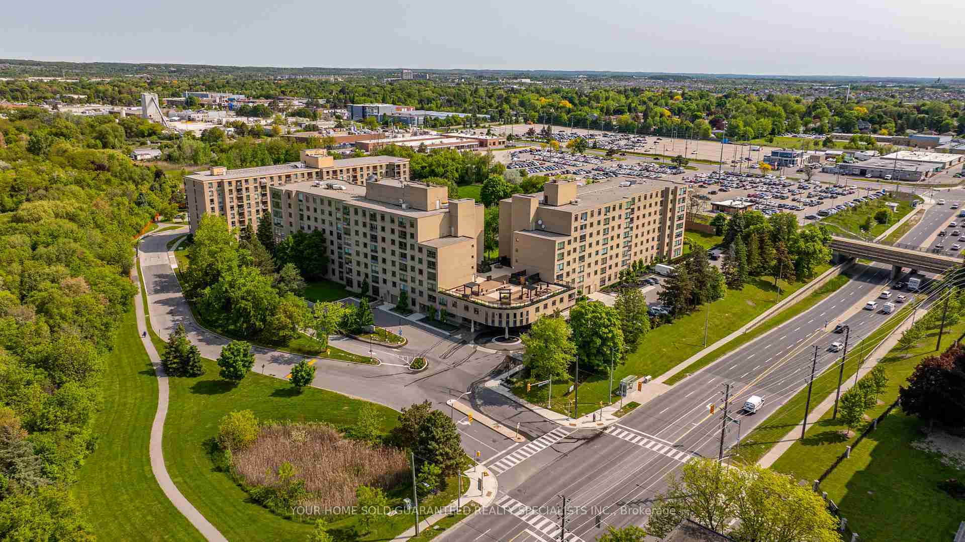 326 Major Mackenzie Richmond Hill - Property Image
