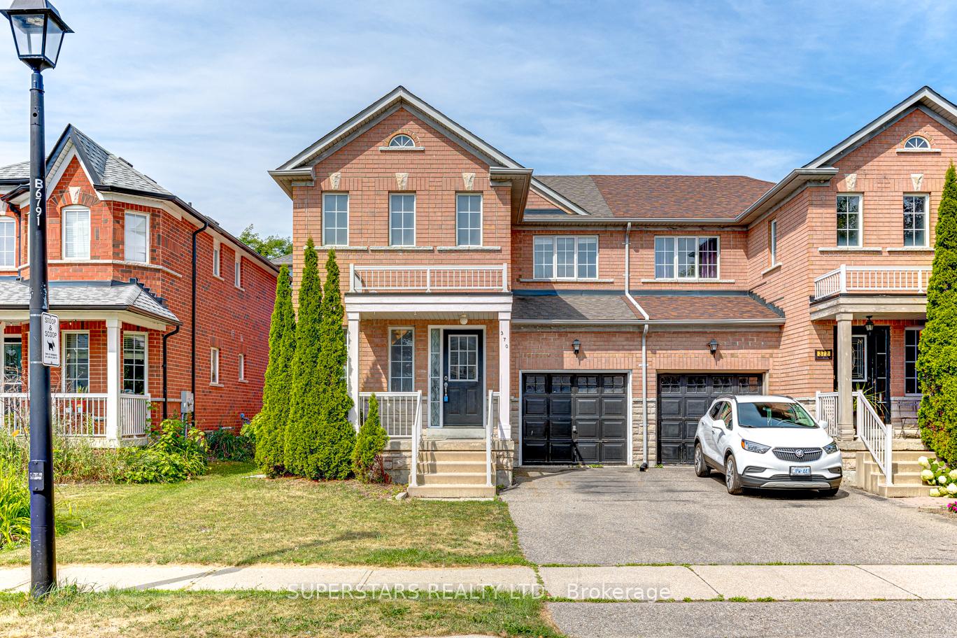 370 Flagstone