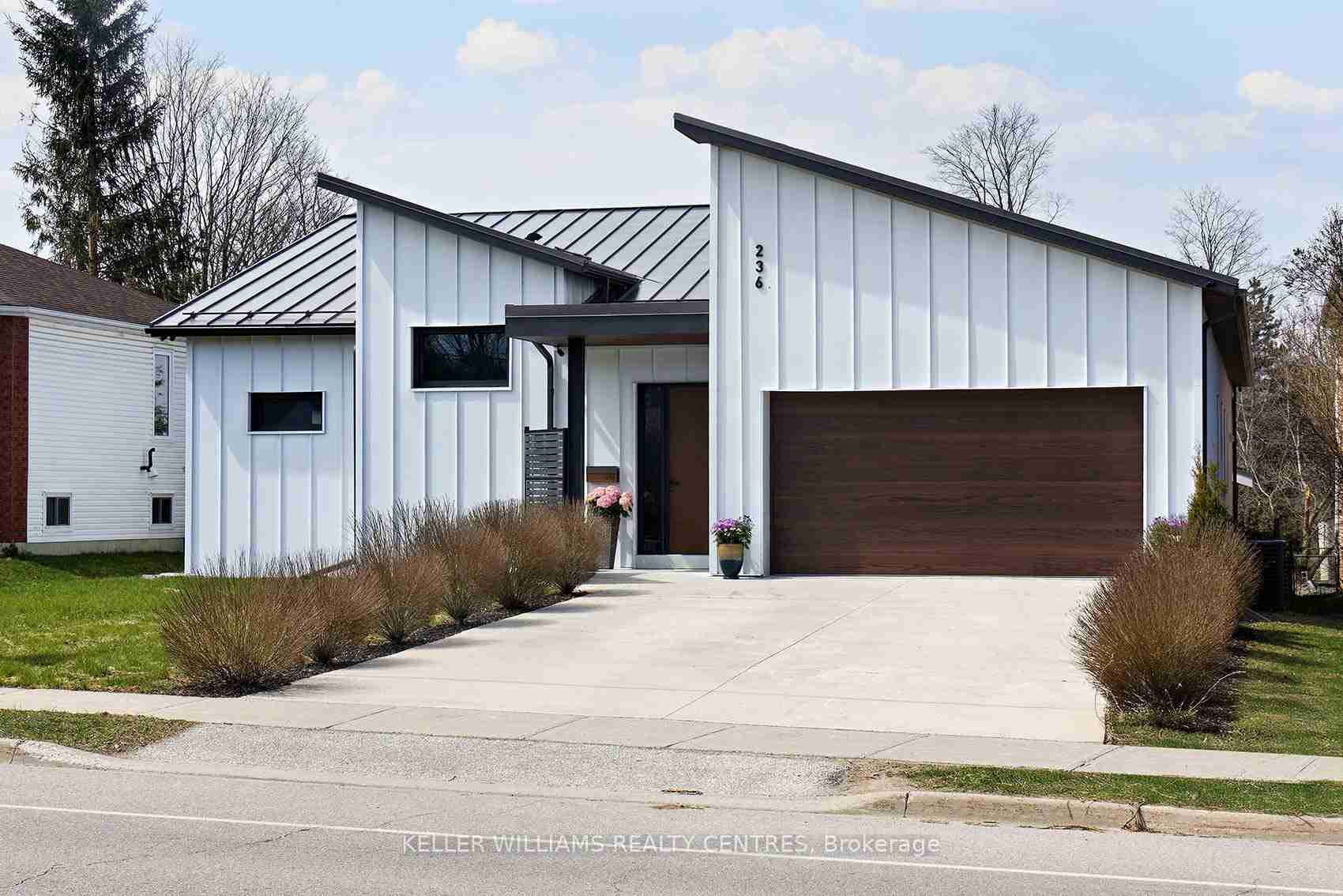 236 Cox Mill Barrie - Property Image