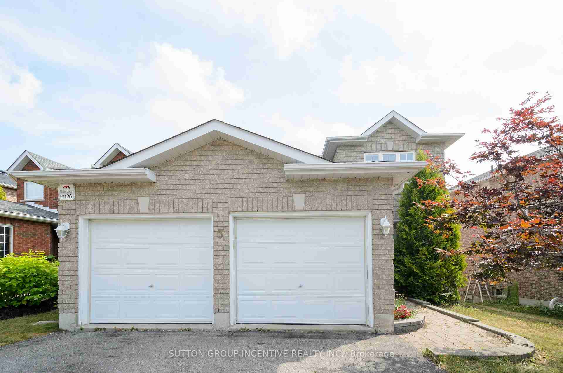 5 BROWN WOOD Barrie - Property Image