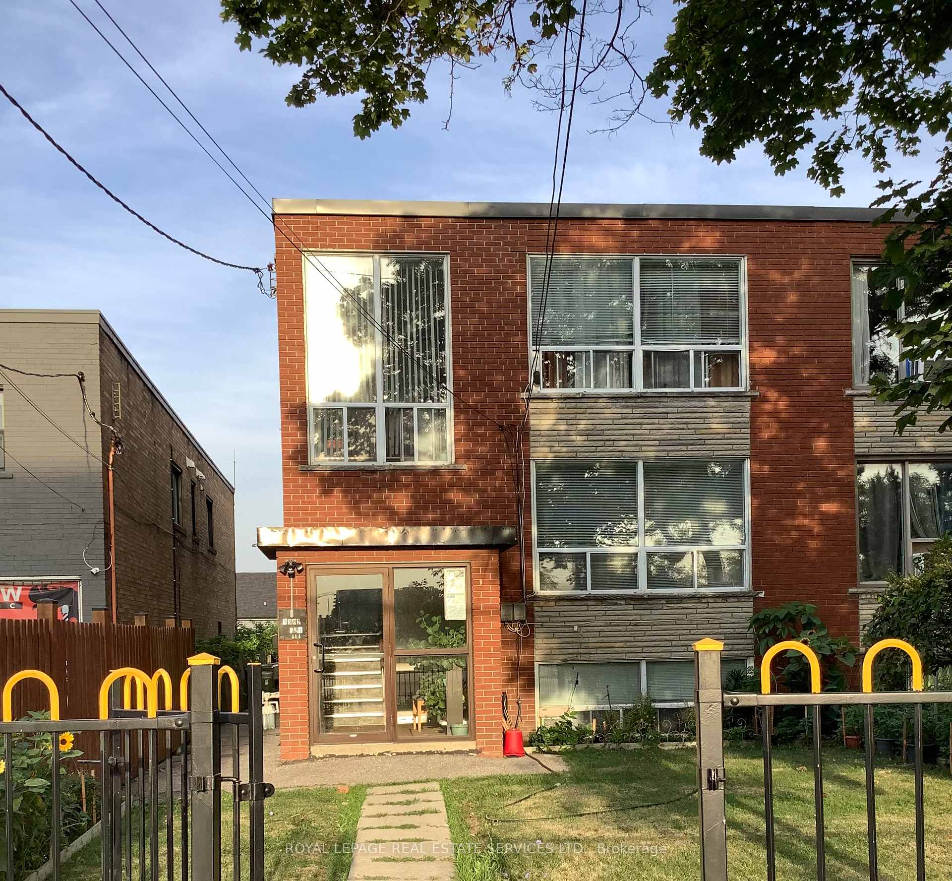 3602 Dufferin
