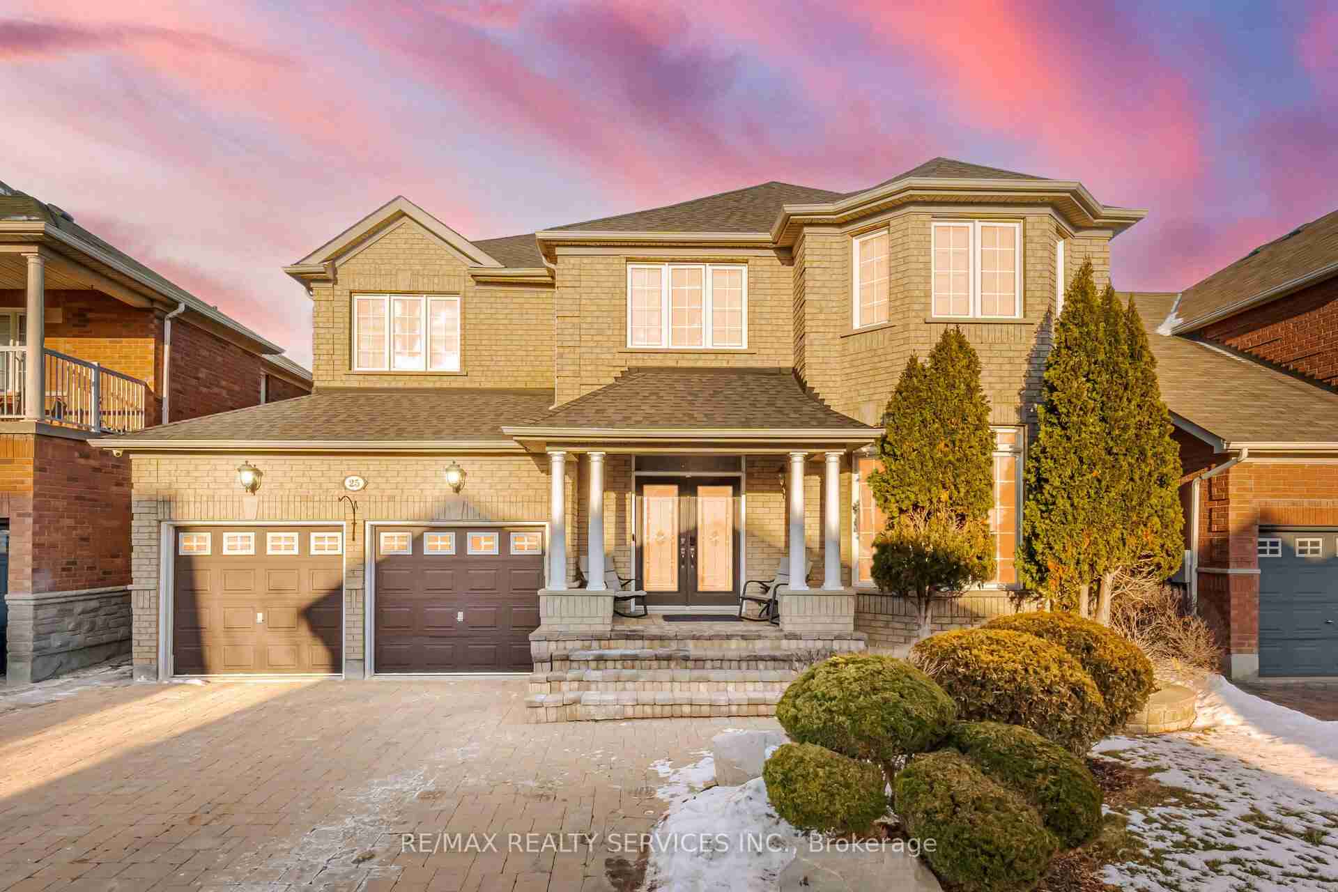 25 Mountain Gorge Brampton - Property Image