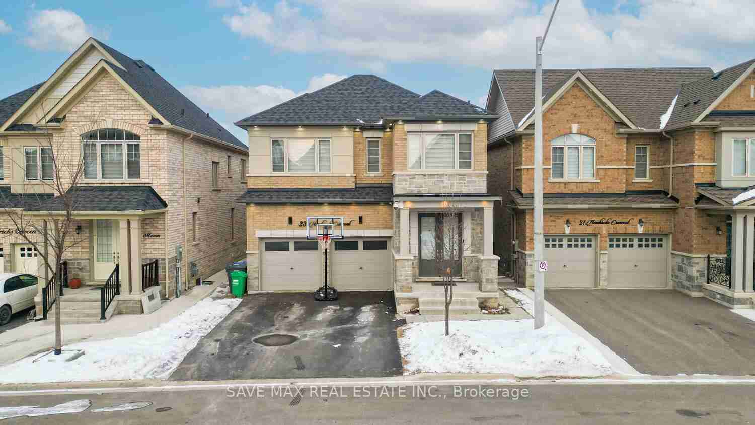 23 HENDRICKS Brampton - Property Image