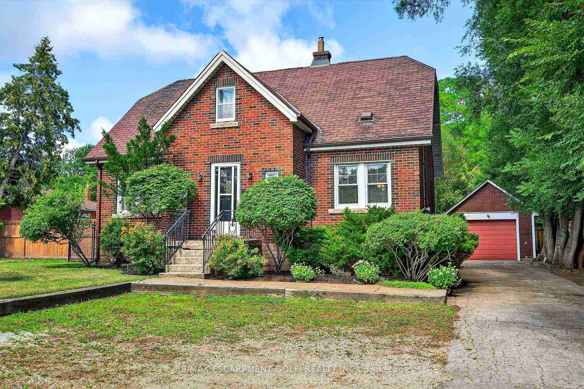 1025 KING Burlington - Property Image