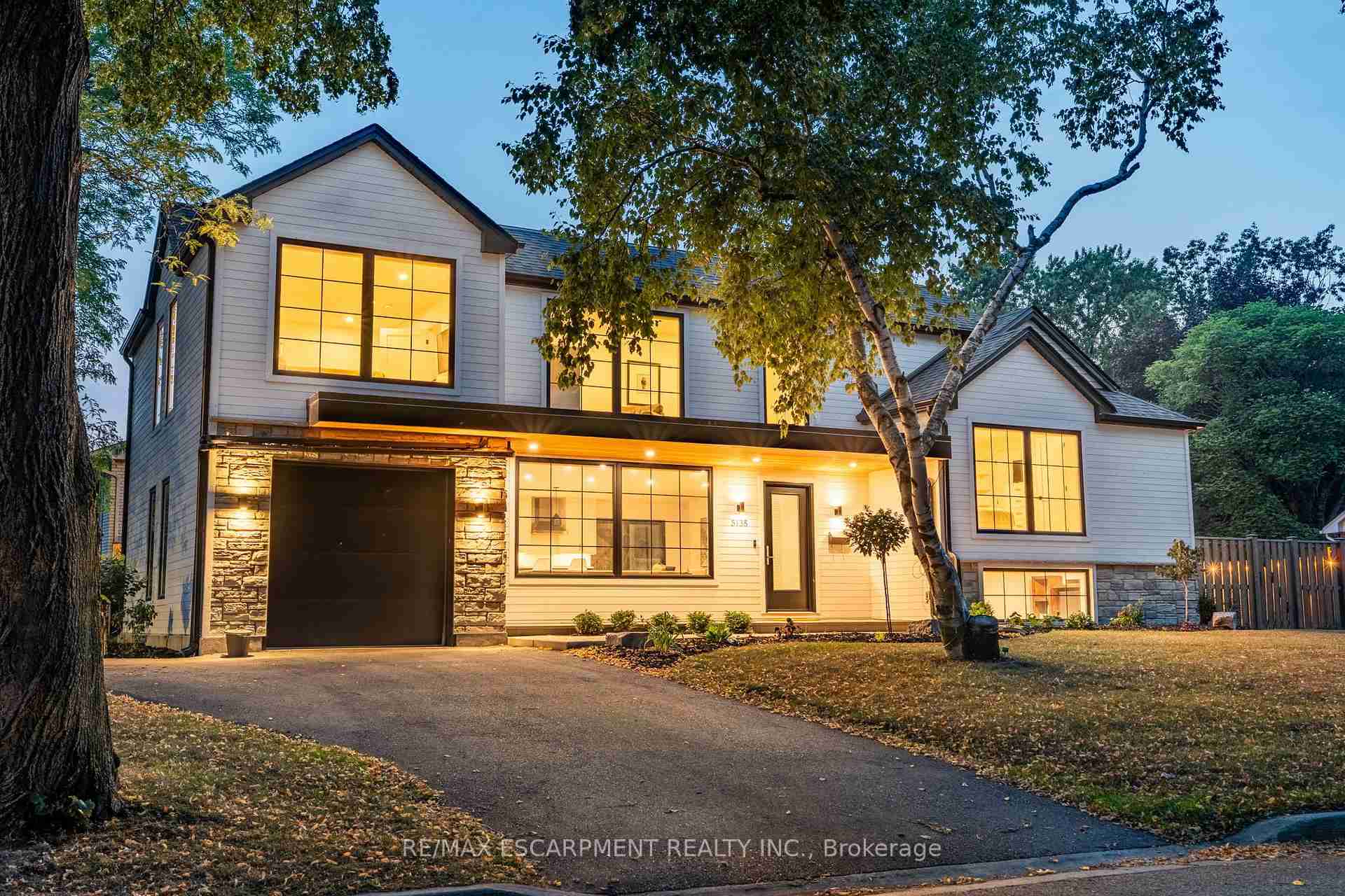 5135 Mulberry Burlington - Property Image