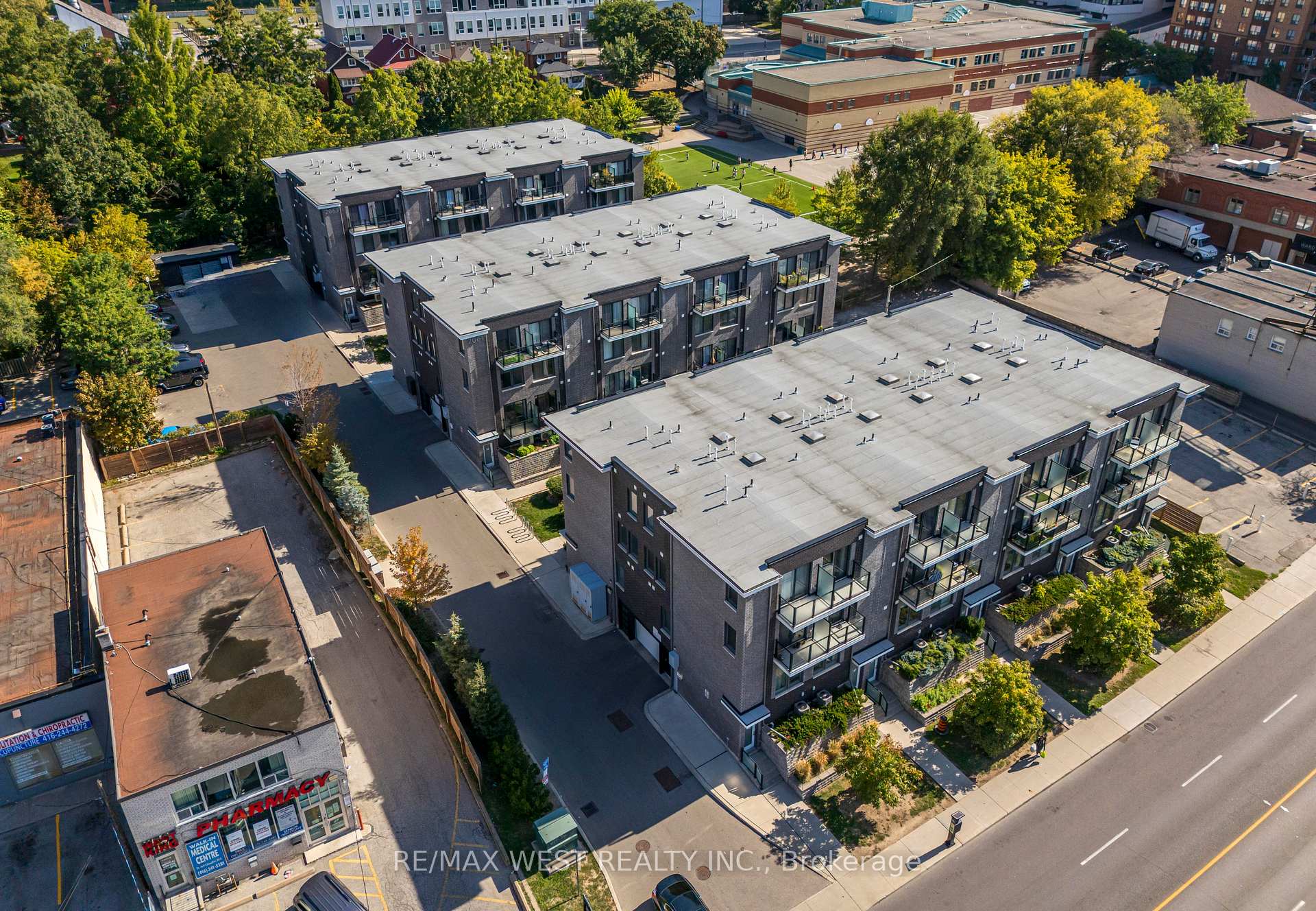 2061 Weston
