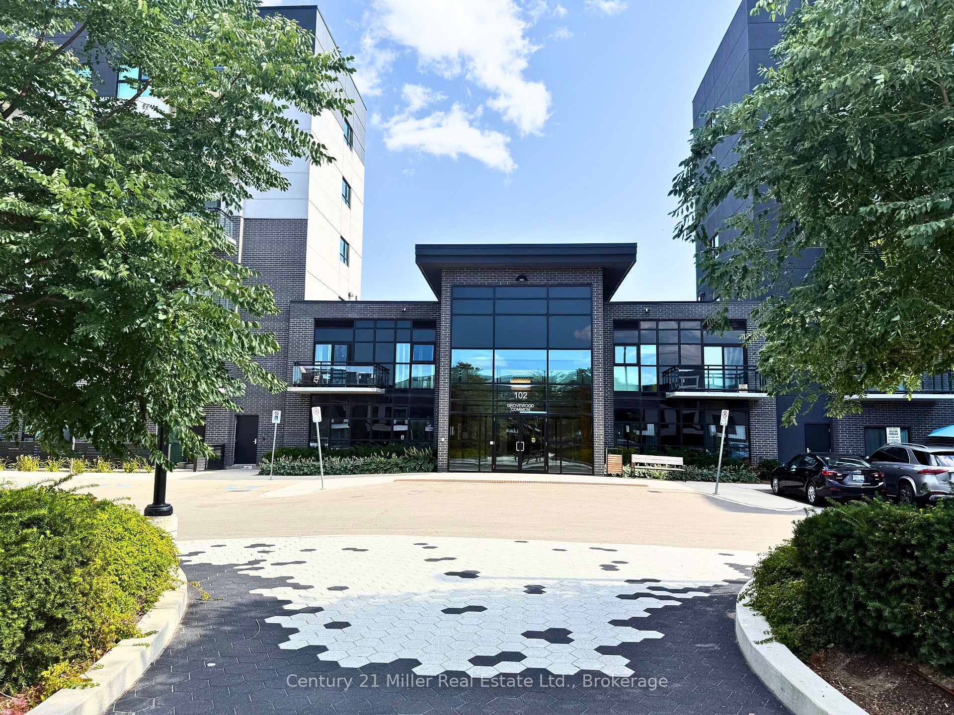102 Grovewood Common