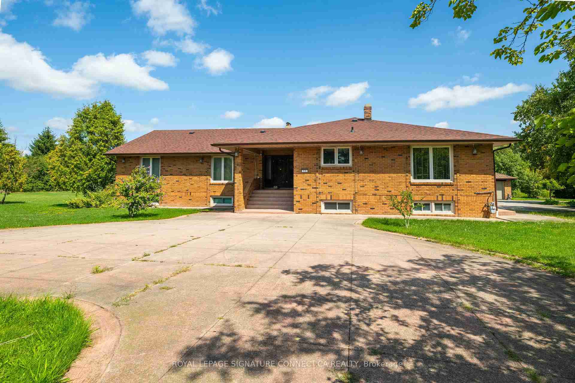 11 Julian Brampton - Property Image