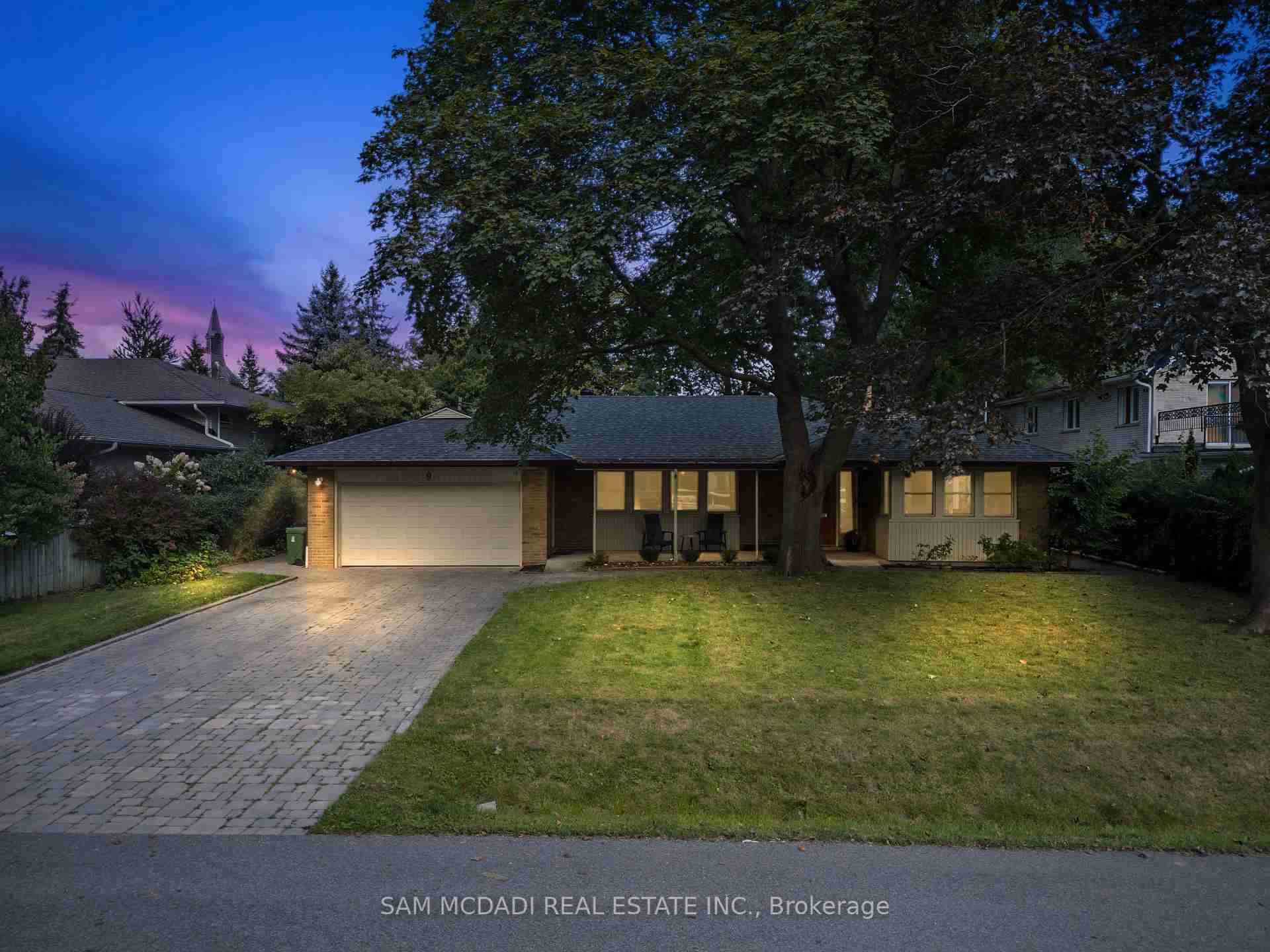 9 Palace Arch Toronto W08 - Property Image