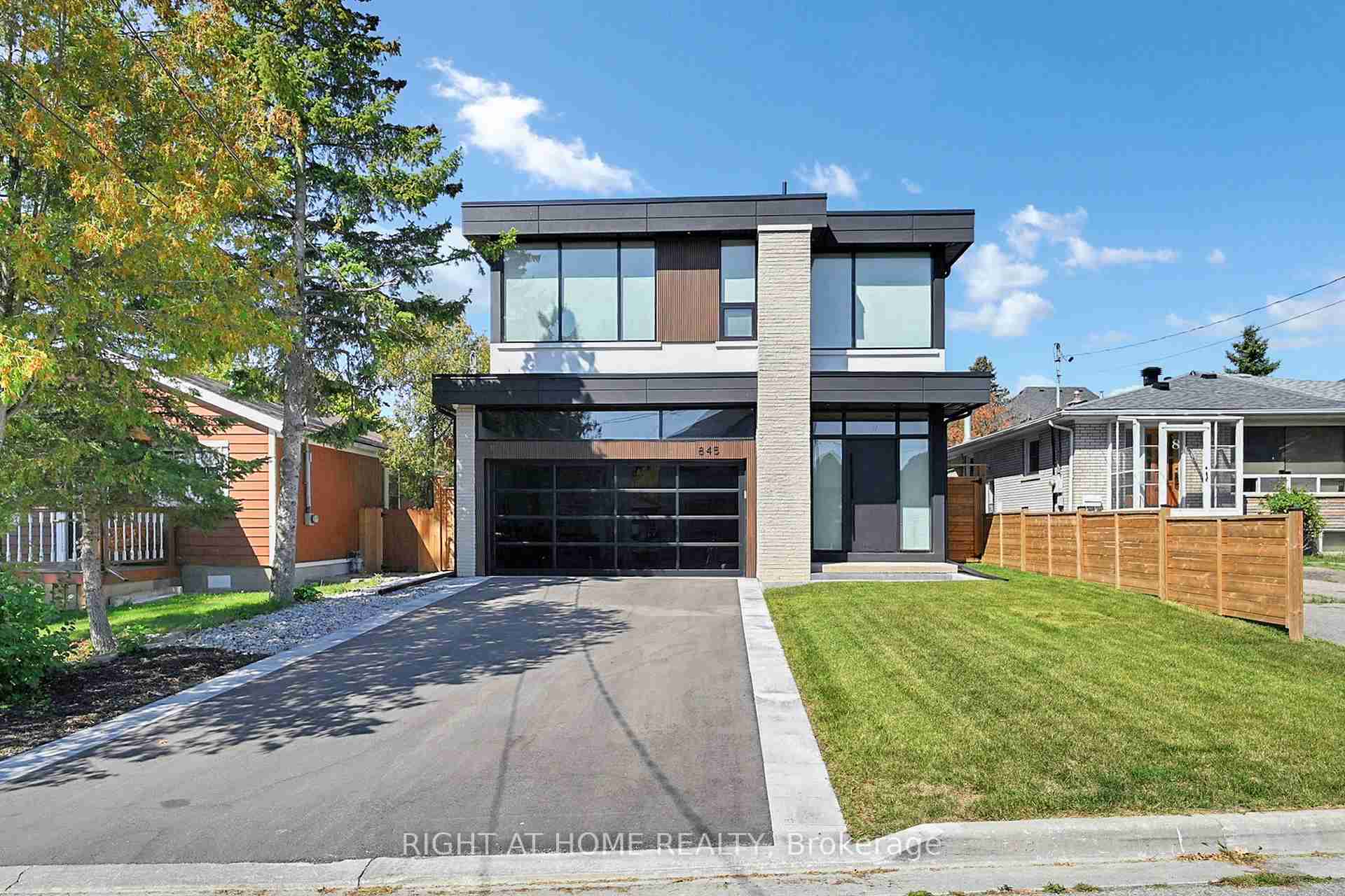 845 7th Mississauga - Property Image