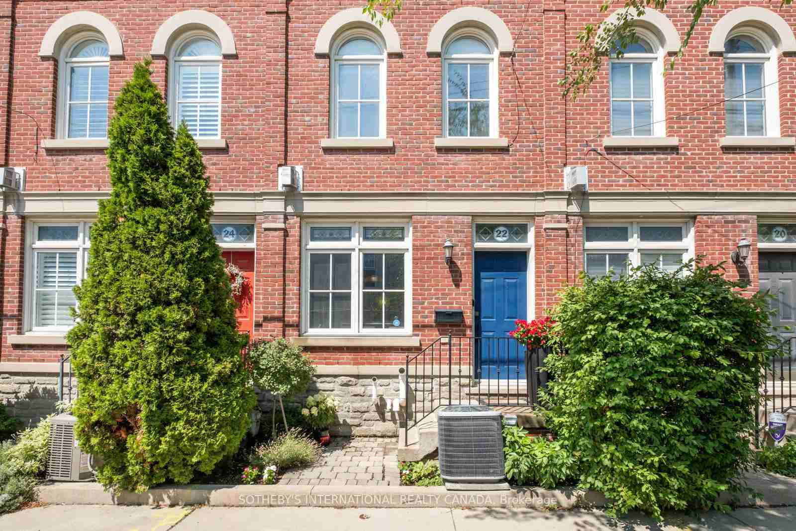 22 St. Raymond Toronto W02 - Property Image