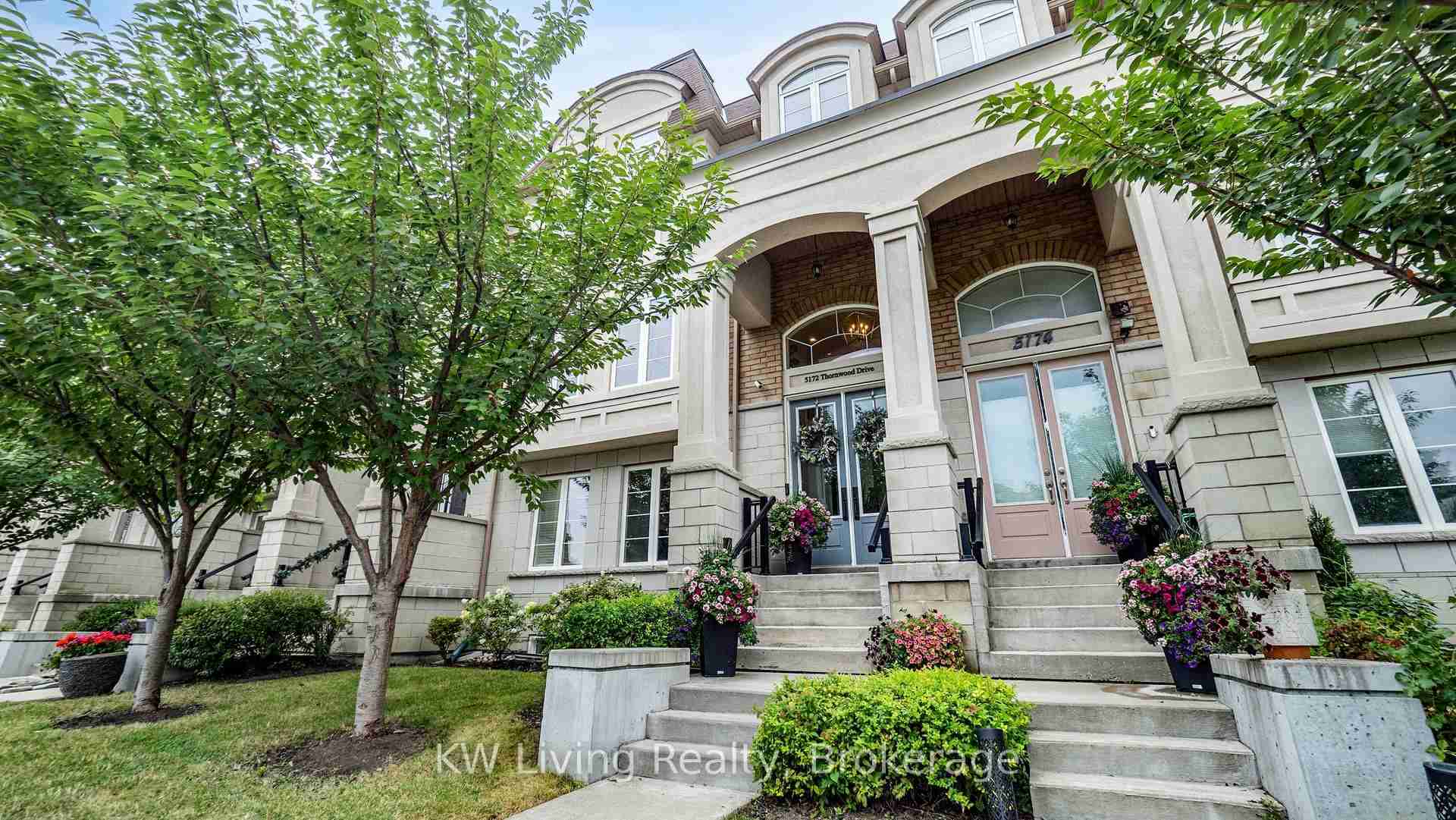 5172 Thornwood Mississauga - Property Image