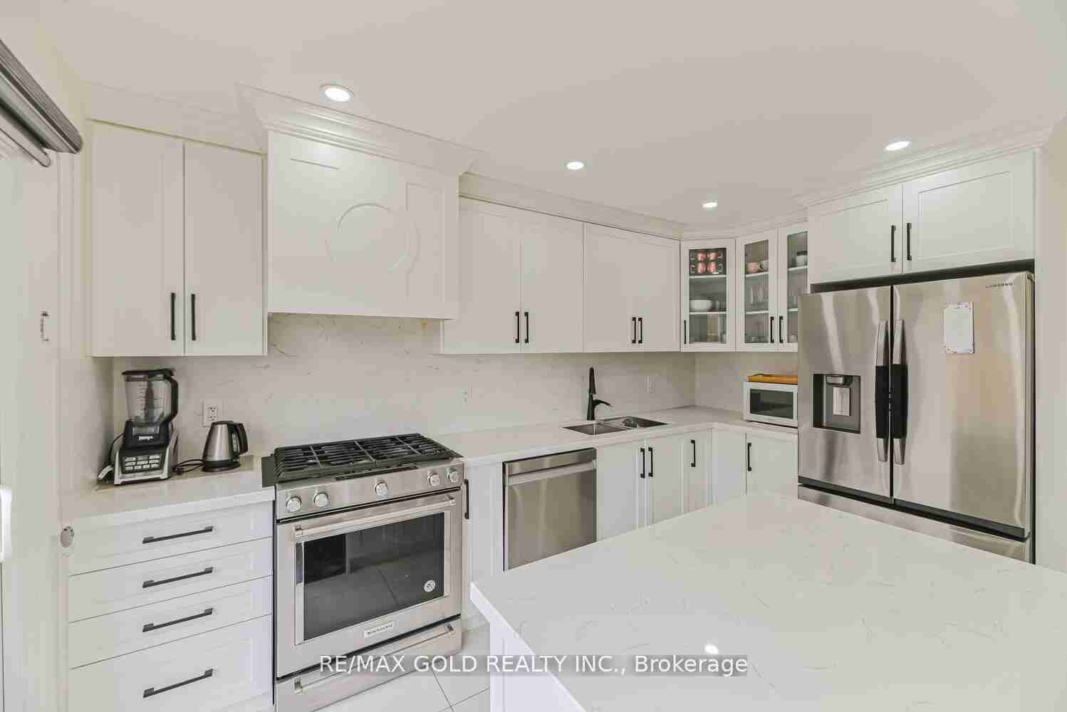 81 Drake Brampton - Property Image