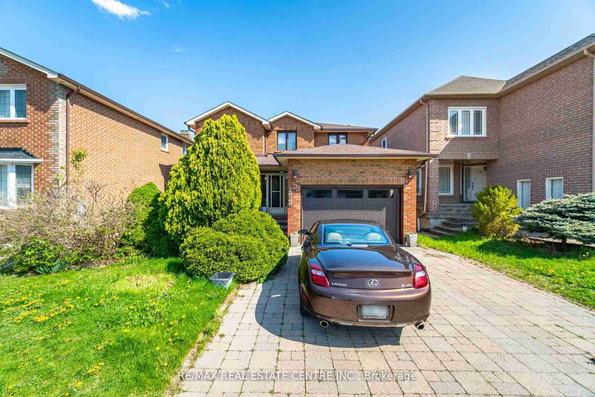 262 Boxmoor Mississauga - Property Image