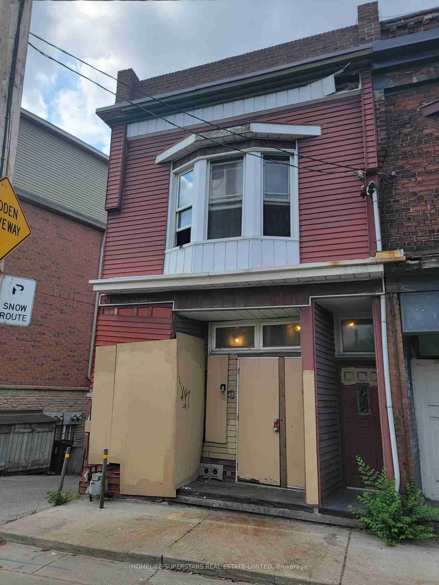2553 Dundas Toronto W02 - Property Image