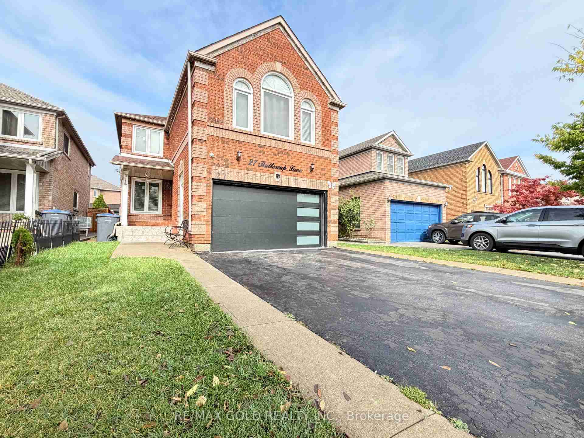 27 Buttercup Brampton - Property Image