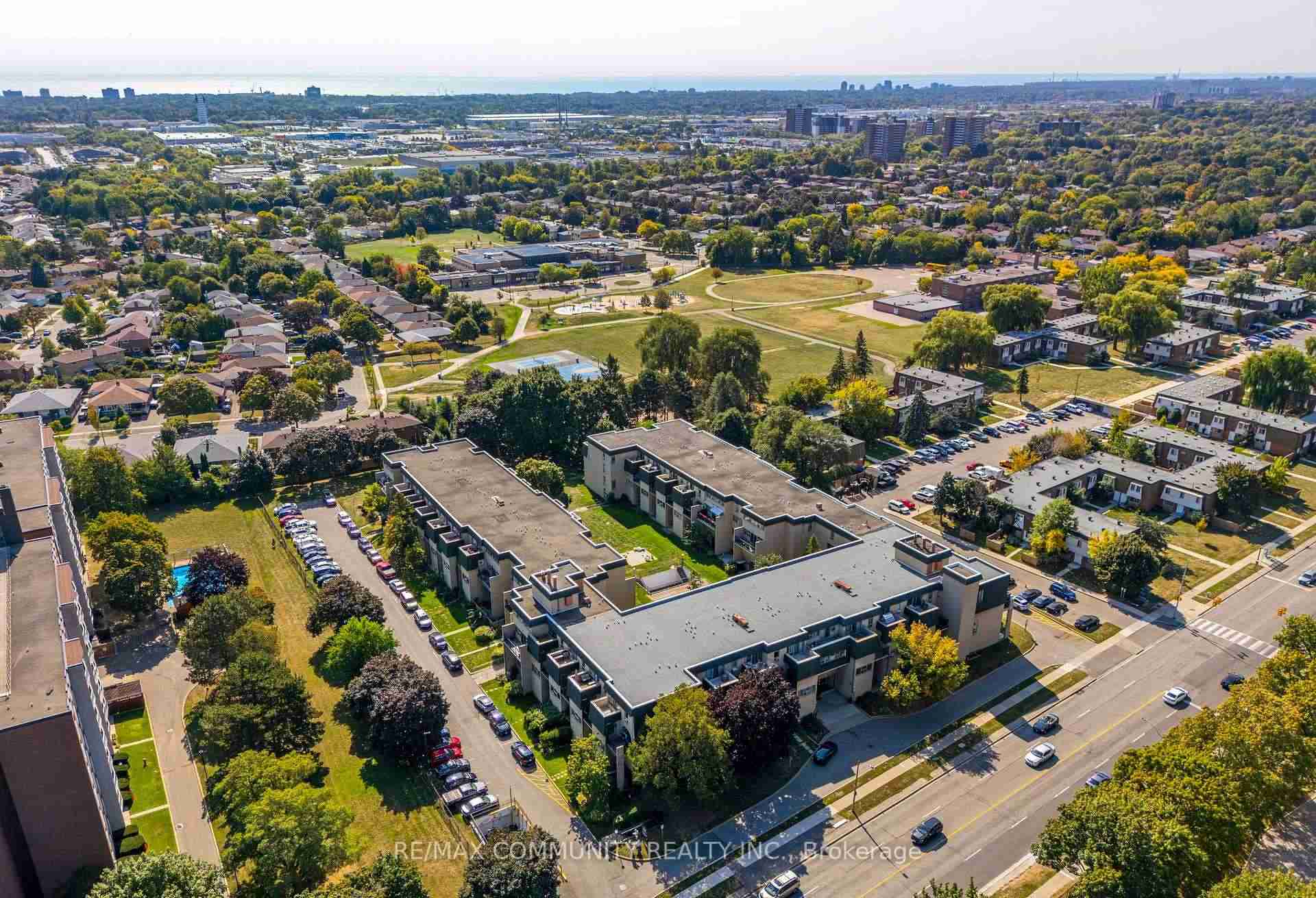1624 Bloor Mississauga - Property Image