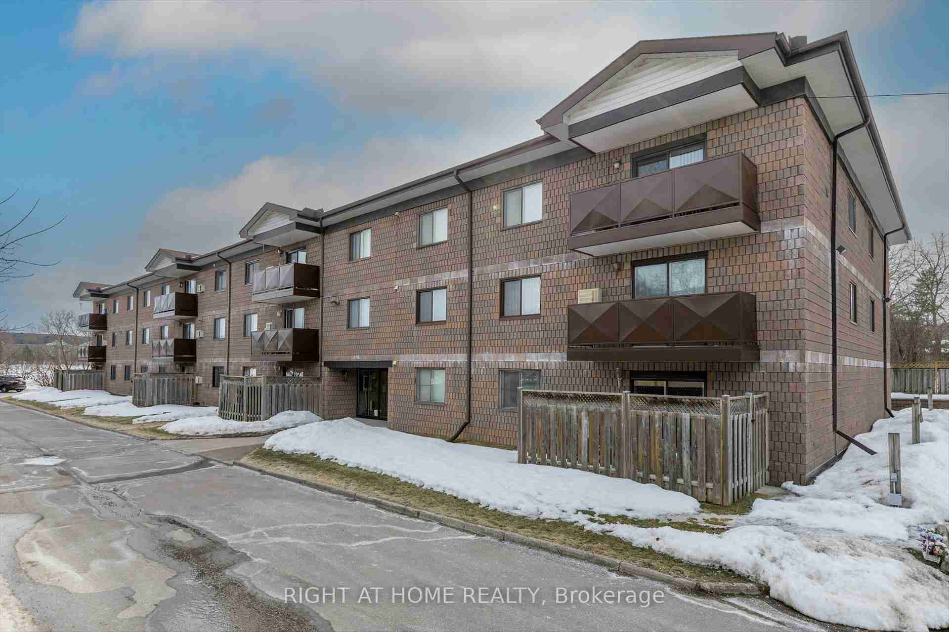 795 Sherbrooke Peterborough - Property Image