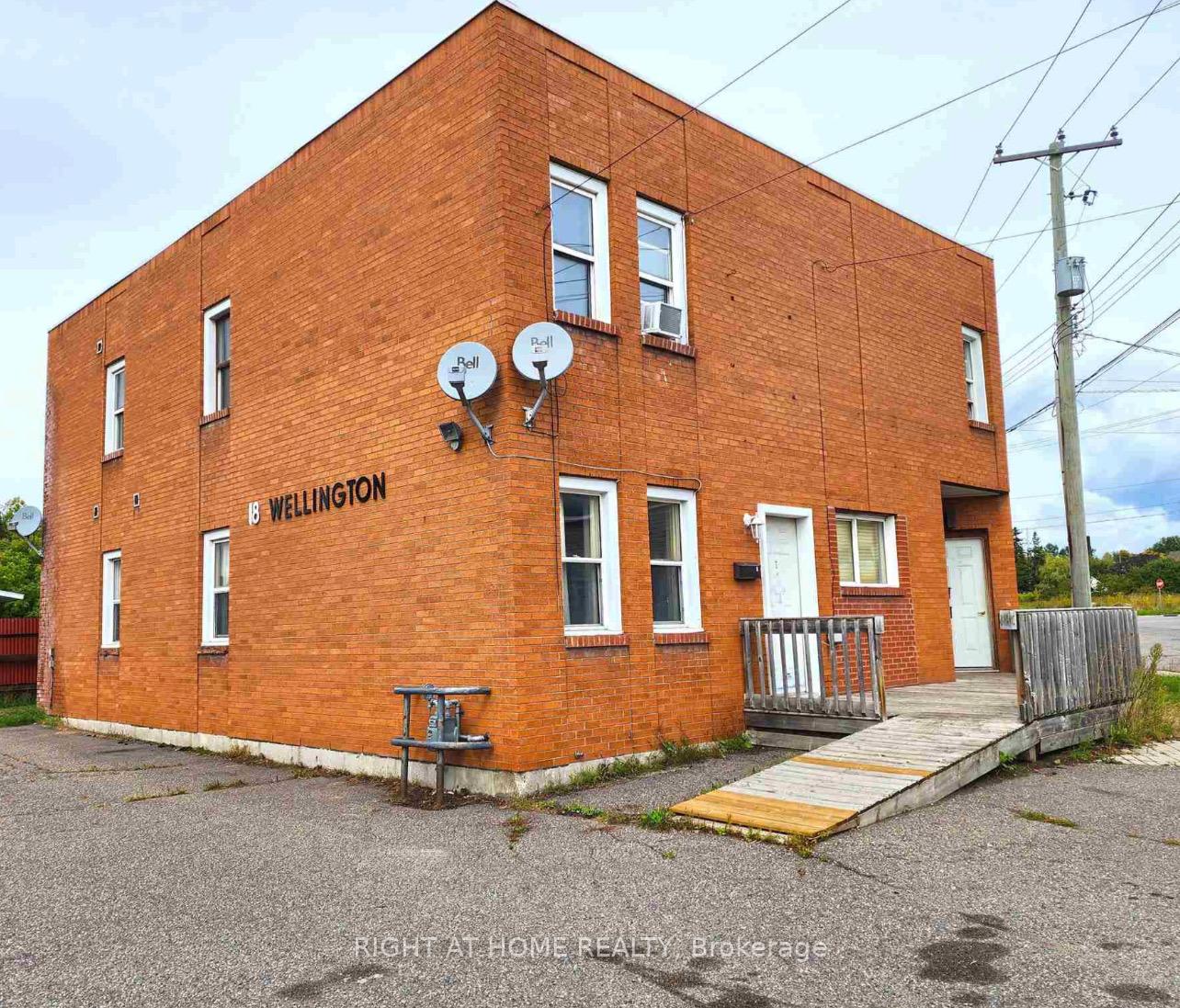 18 Wellington