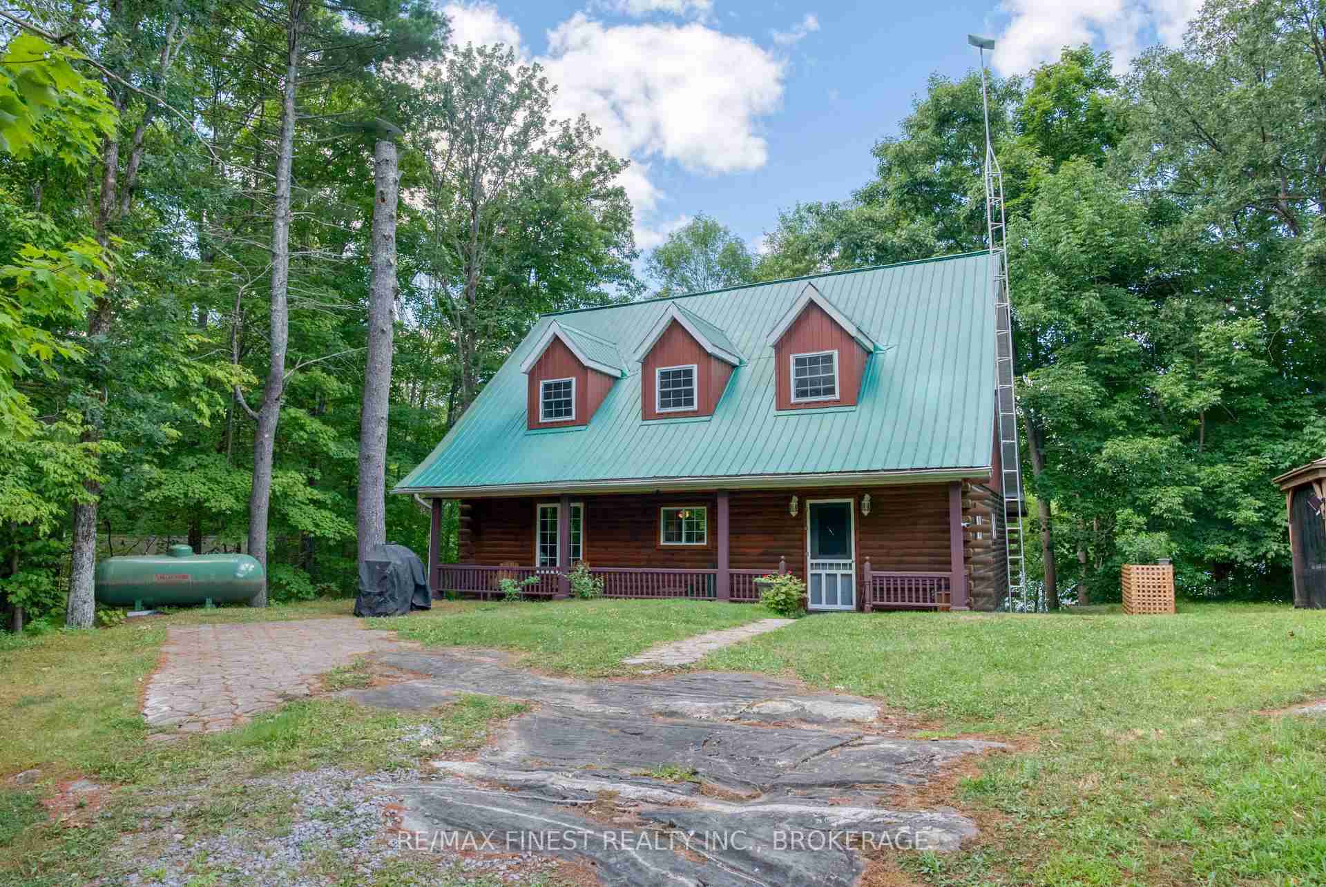 1841 Fifth Lake Frontenac - Property Image