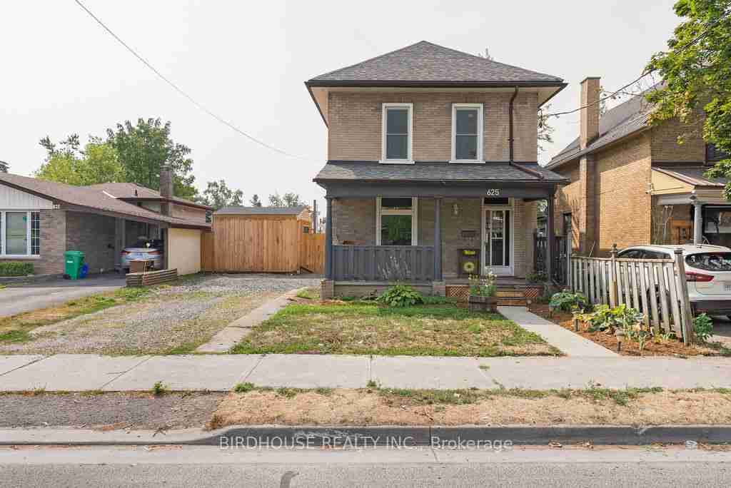 625 Brown Peterborough Central - Property Image