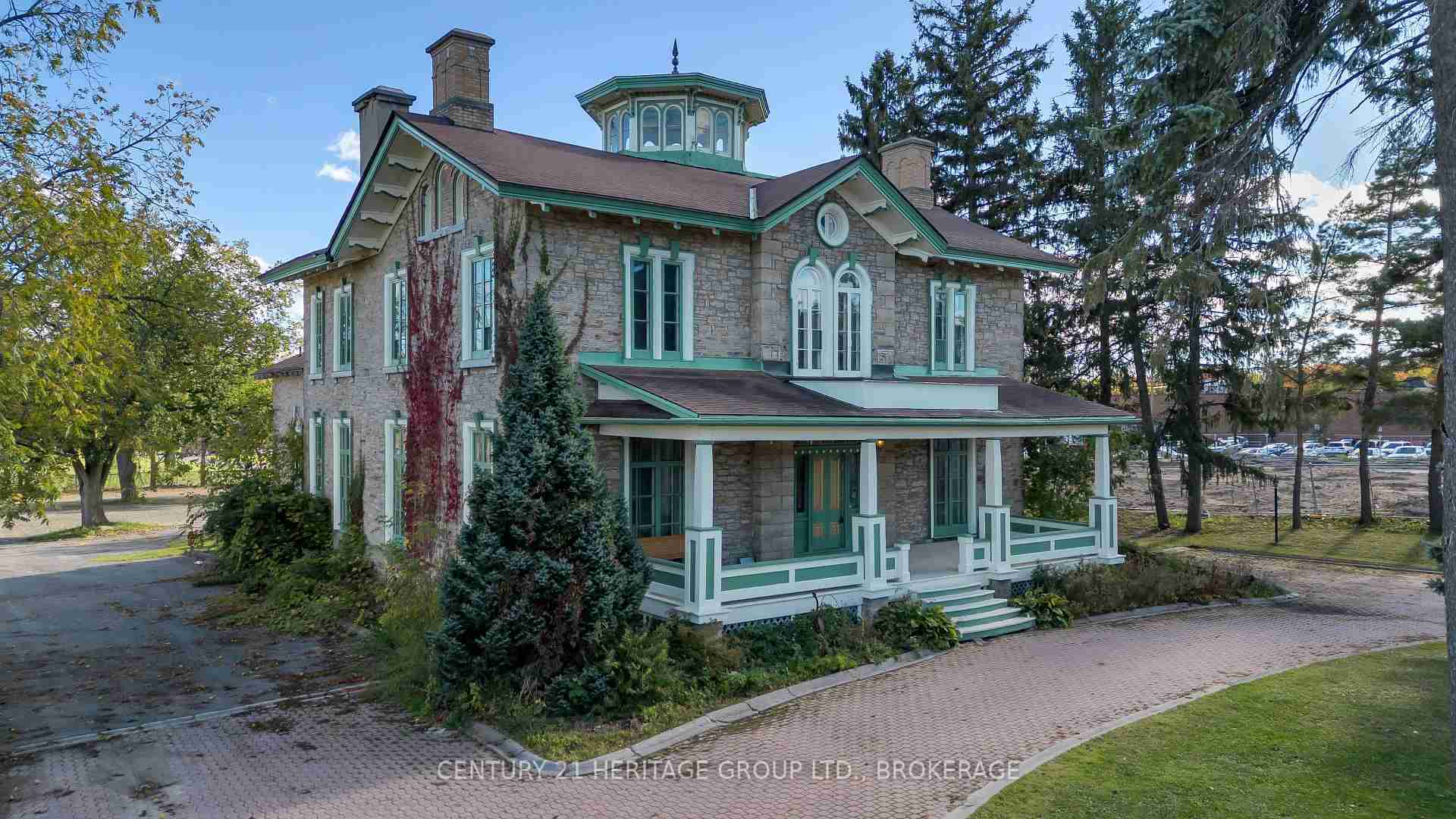 389 King Gananoque - Property Image