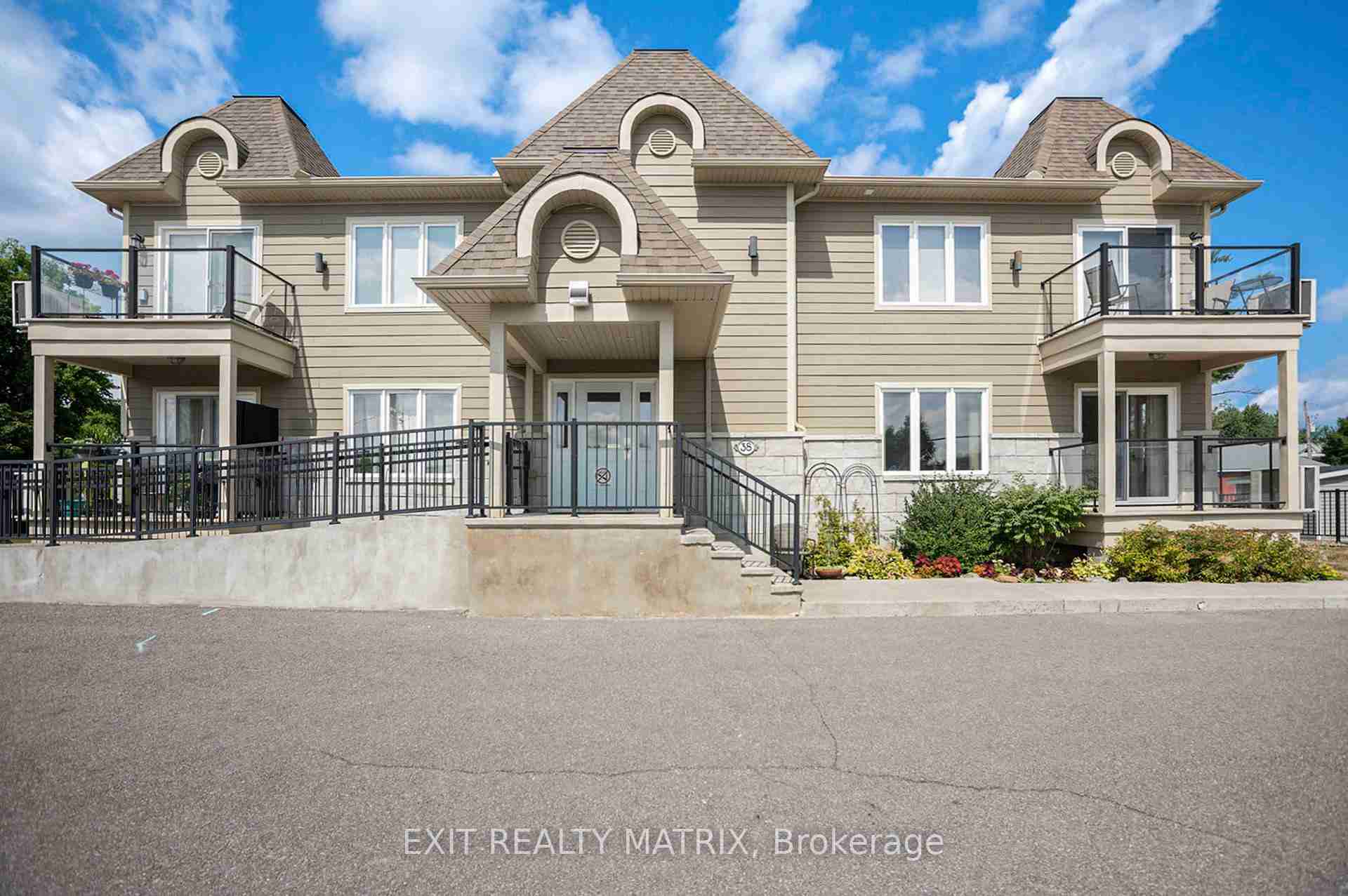 38 Charles North Stormont - Property Image