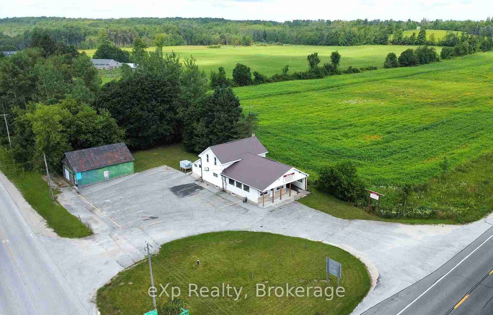 315194 HIGHWAY 6 Chatsworth - Property Image