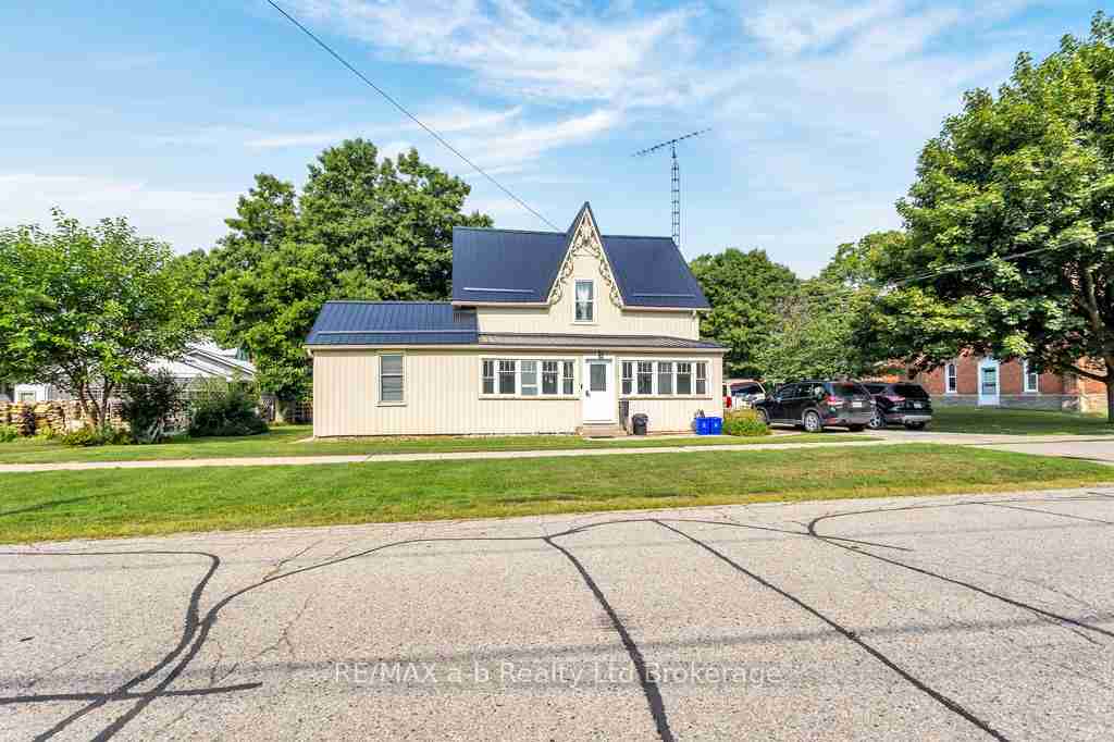 11981 Whittaker Malahide - Property Image
