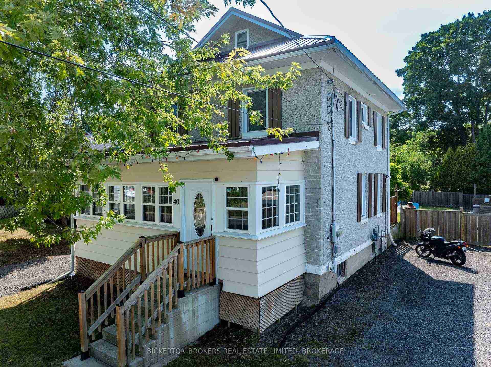 40 Elm Gananoque - Property Image