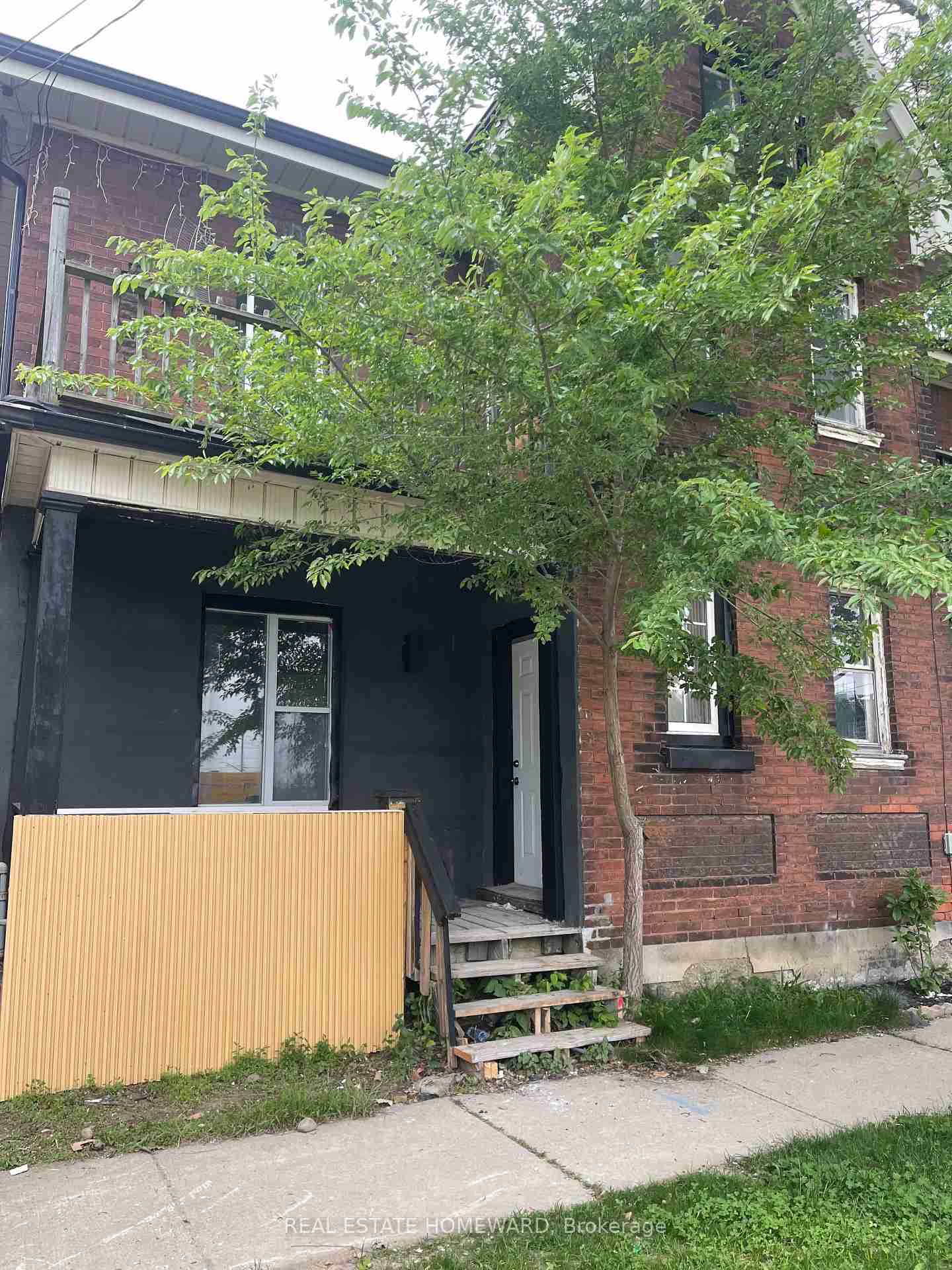 132 Waterloo Brantford - Property Image