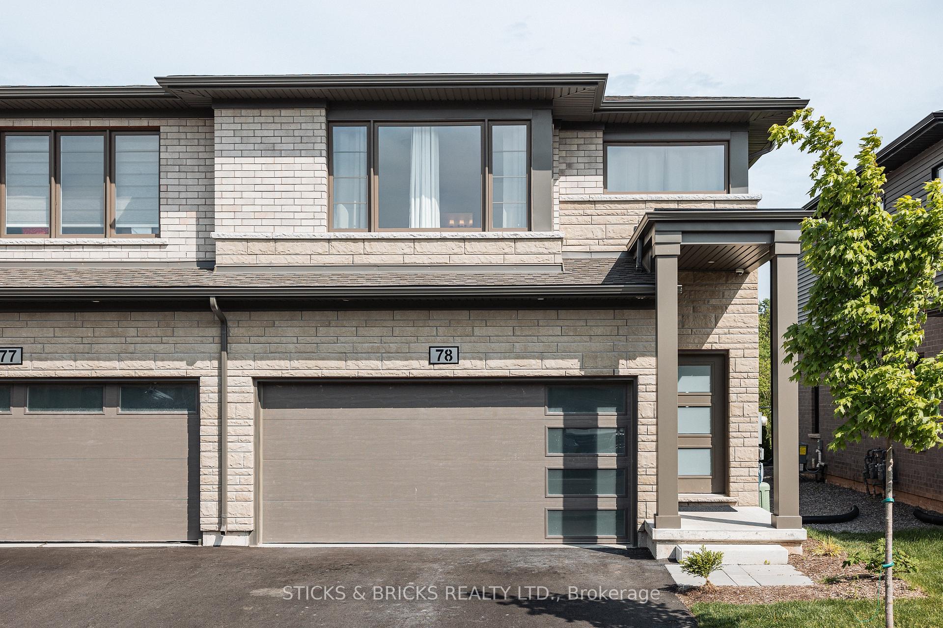 4552 Portage