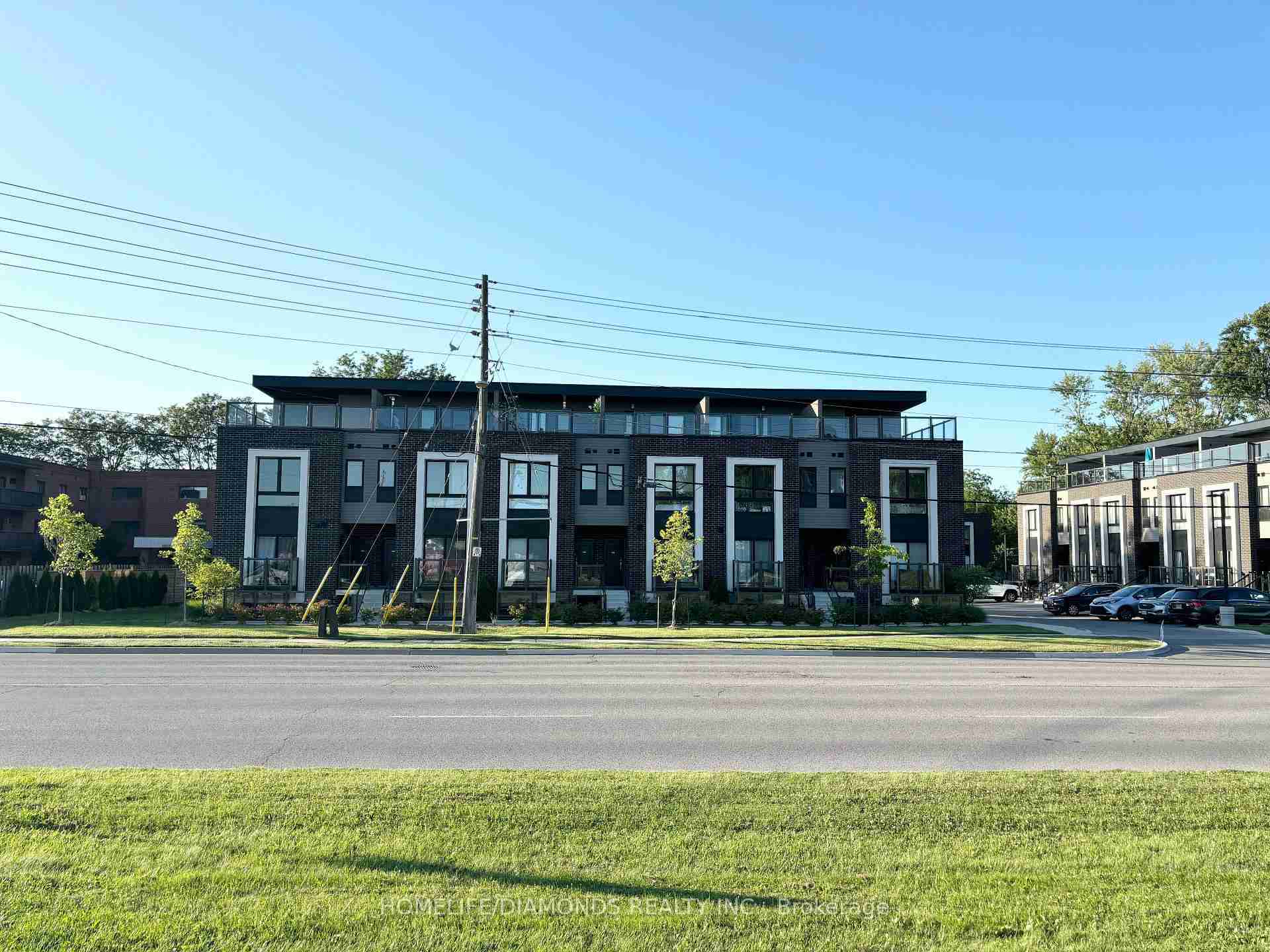 6065 MCLEOD Niagara Falls - Property Image