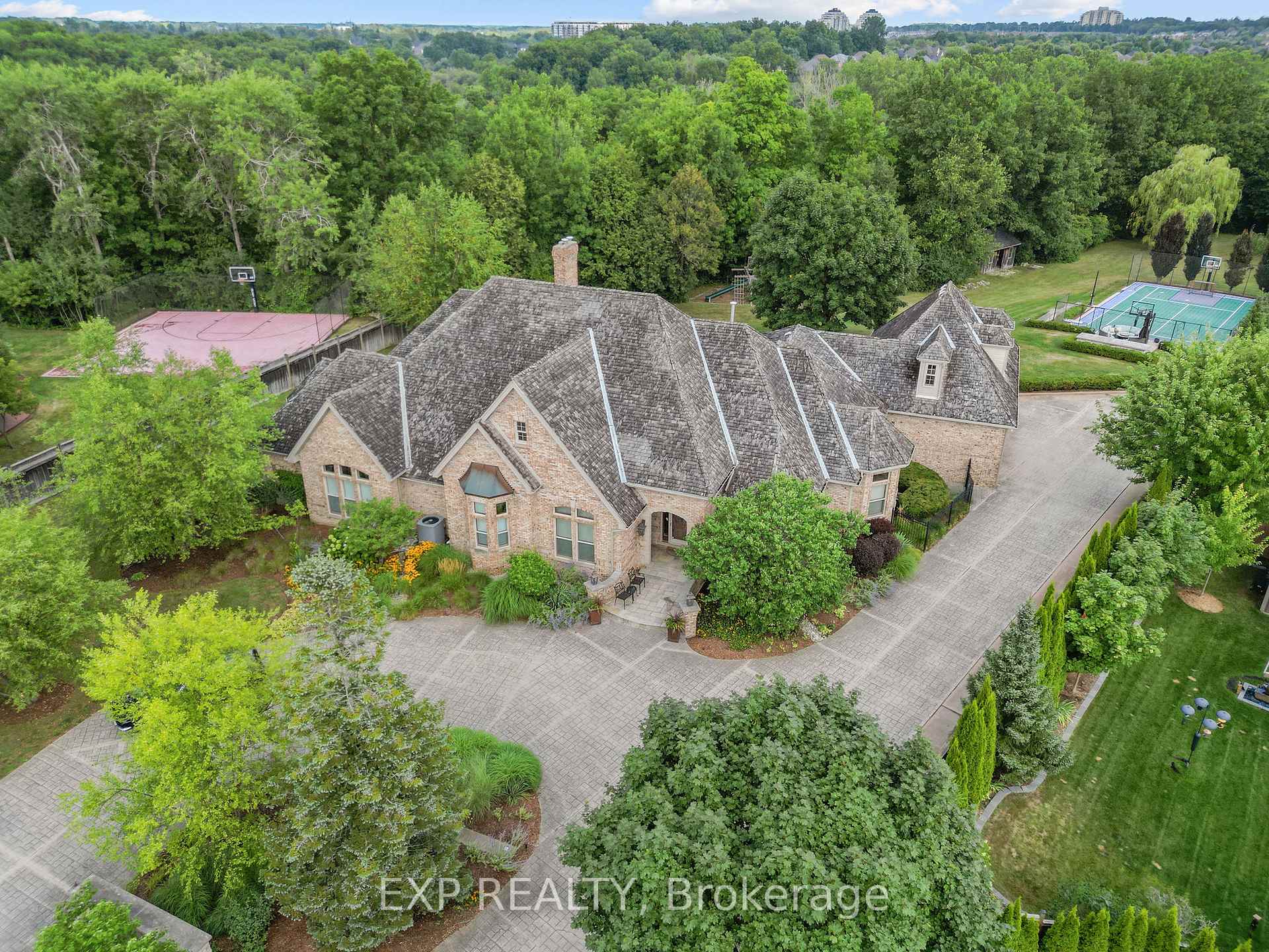 569 Franklinway
