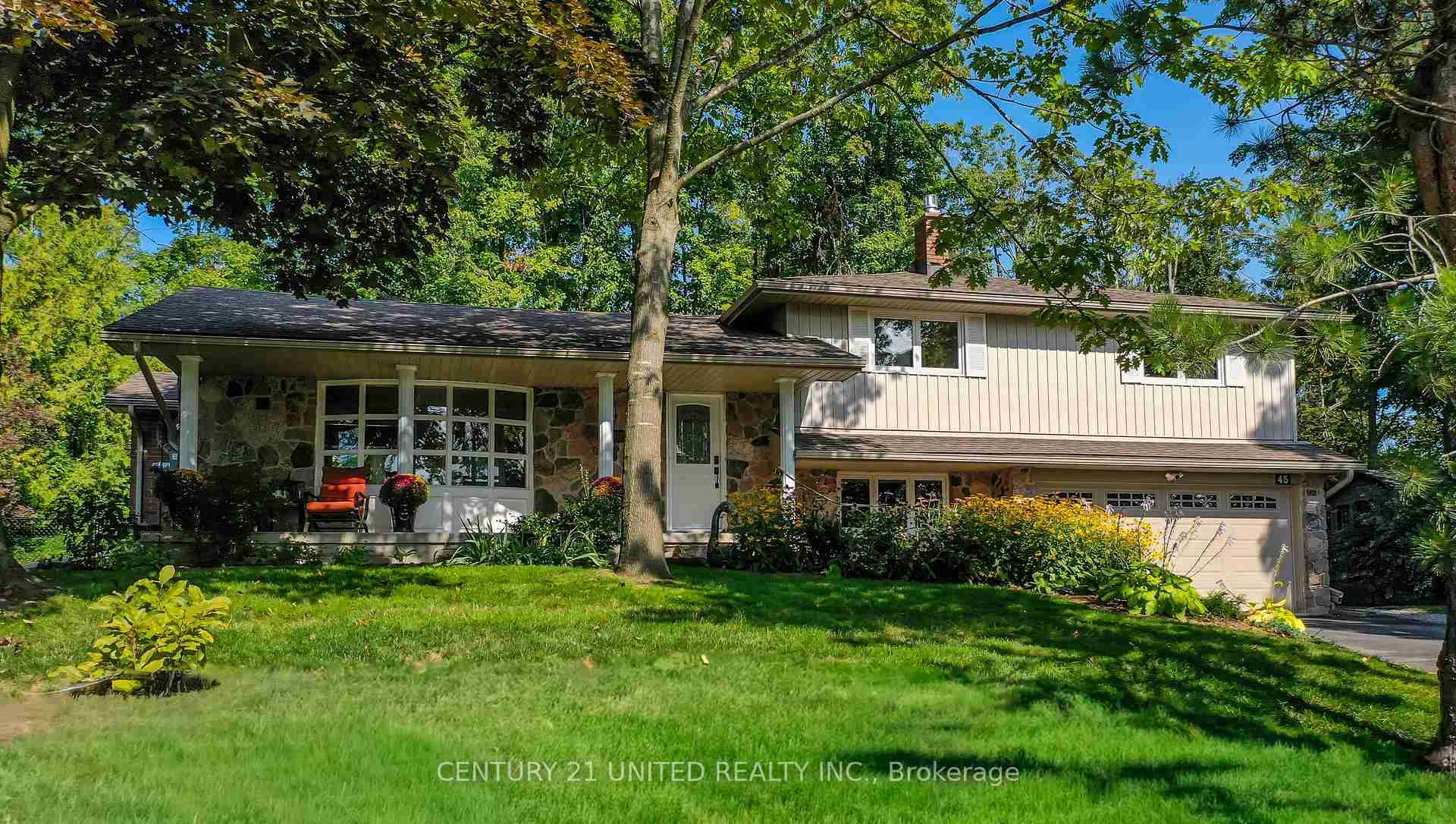 45 Crestwood Peterborough - Property Image